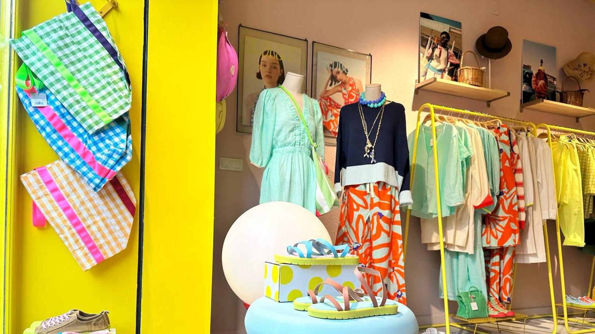 Tienda en Bilbao ropa colorida y alegre en la Gran Via La tienda de ropa colorida y alegre que ha abierto en la Gran Via de Bilbao El Correo